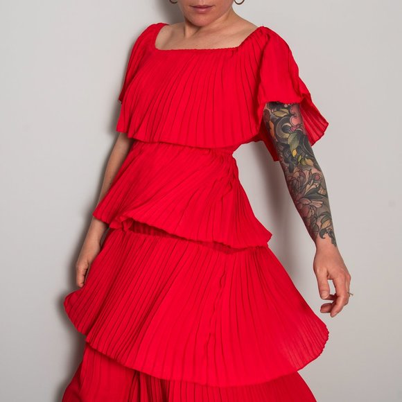 Tiered Red Pleated Off-the-Shoulder Dress - Picture 3 of 10